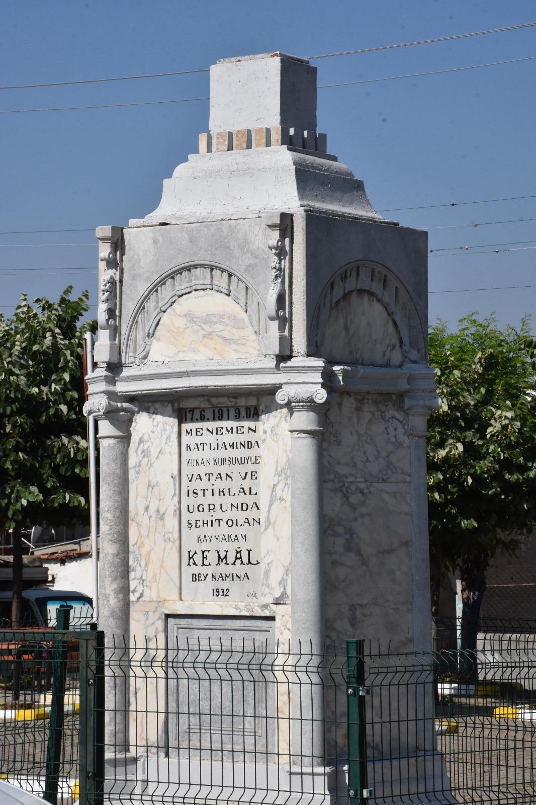 Kaymakam Kemal Bey Anıtı     