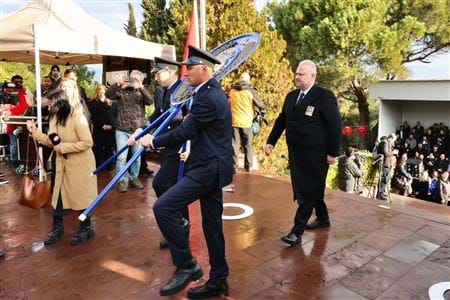 Cumhuriyet vazgeçilmezimiz, bayrağımız emanetimizdir